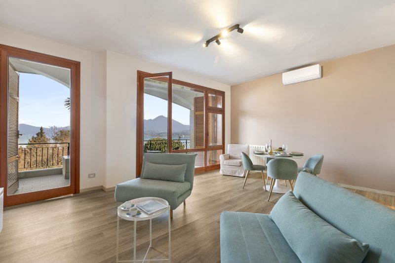 Lake View Escape Apartment with Pool, & Terrace in Stresa