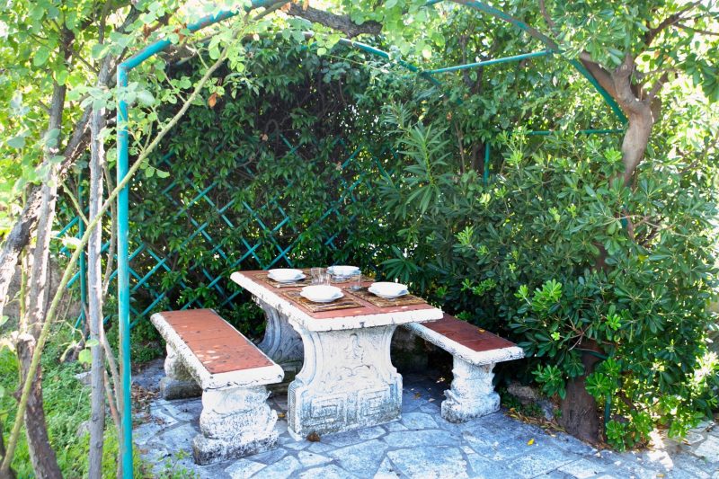Villa Barbara - Lake Garda Villa with Pool & Views
