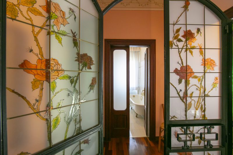 Villa Barbara - Lake Garda Villa with Pool & Views