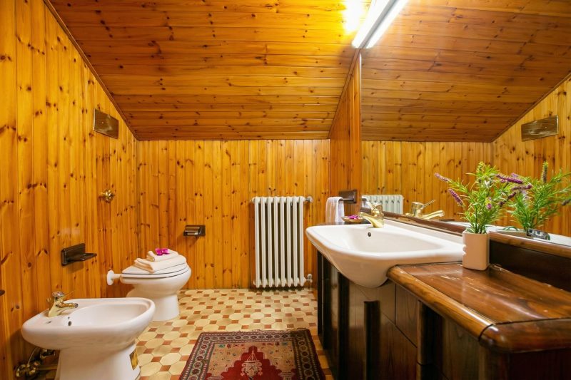 Villa Barbara - Lake Garda Villa with Pool & Views