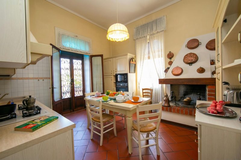 Villa Barbara - Lake Garda Villa with Pool & Views