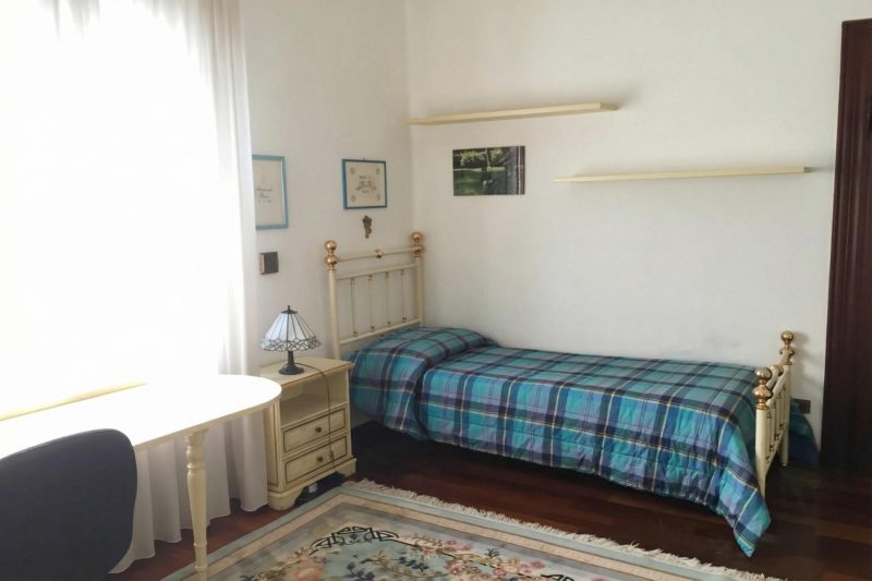 Villa Barbara - Lake Garda Villa with Pool & Views