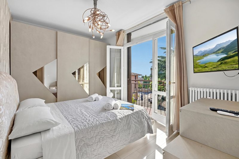Bono Deluxe: 3BR Home in Desenzano