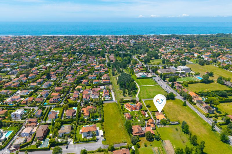 Casa Colombo with Garden In Forte Dei Marmi