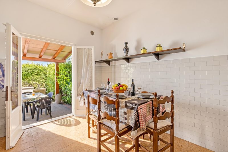 Casa Colombo with Garden In Forte Dei Marmi