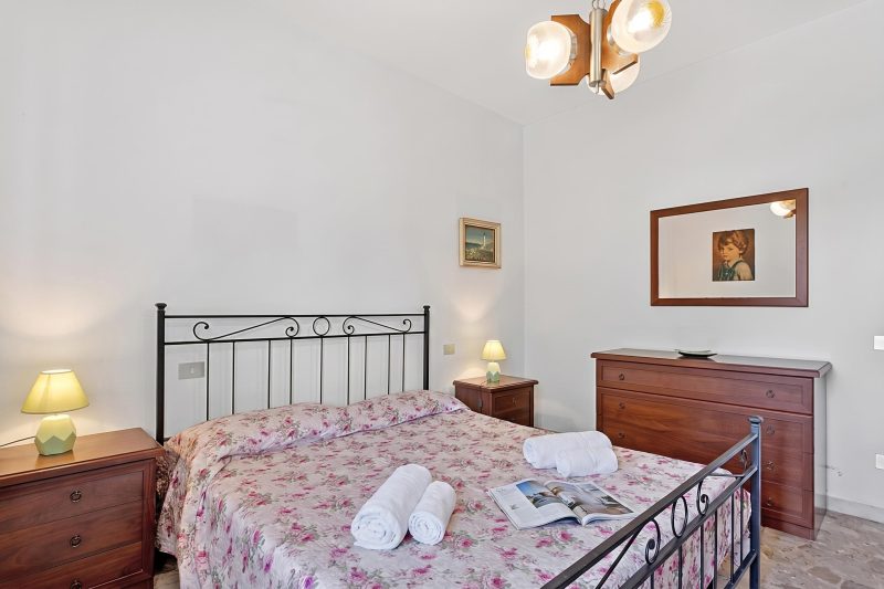 Casa Colombo with Garden In Forte Dei Marmi