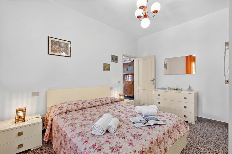 Casa Colombo with Garden In Forte Dei Marmi
