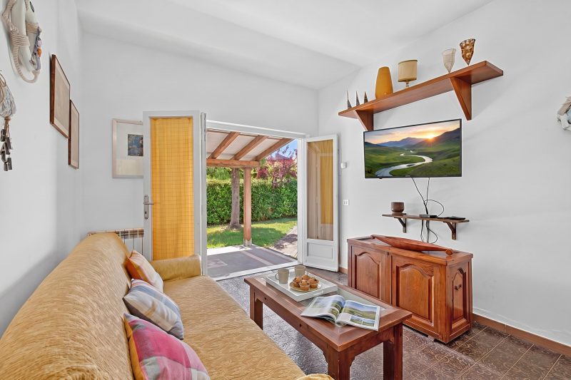 Casa Colombo with Garden In Forte Dei Marmi