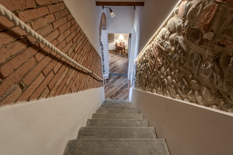 Luxury Chianti Road - 3BR Free Parking