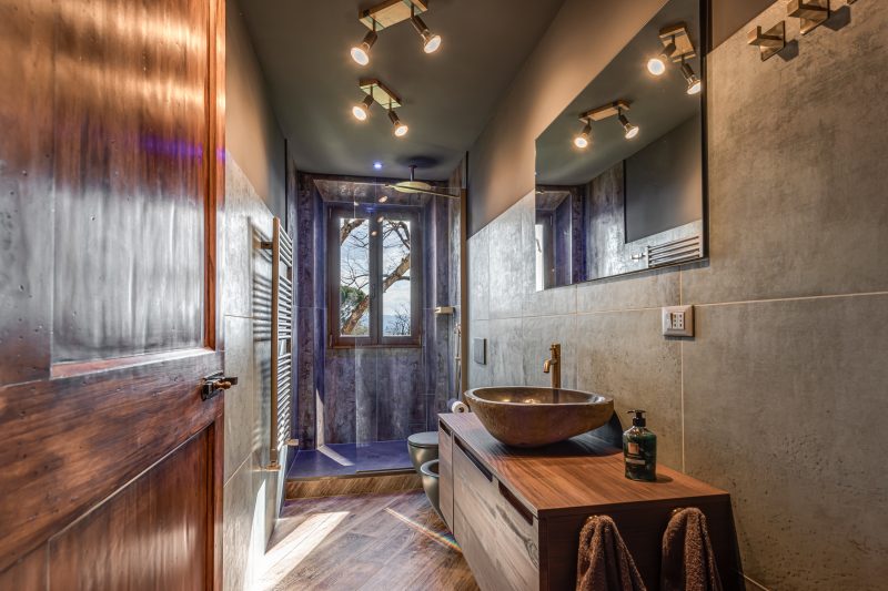 Luxury Chianti Road - 3BR Free Parking