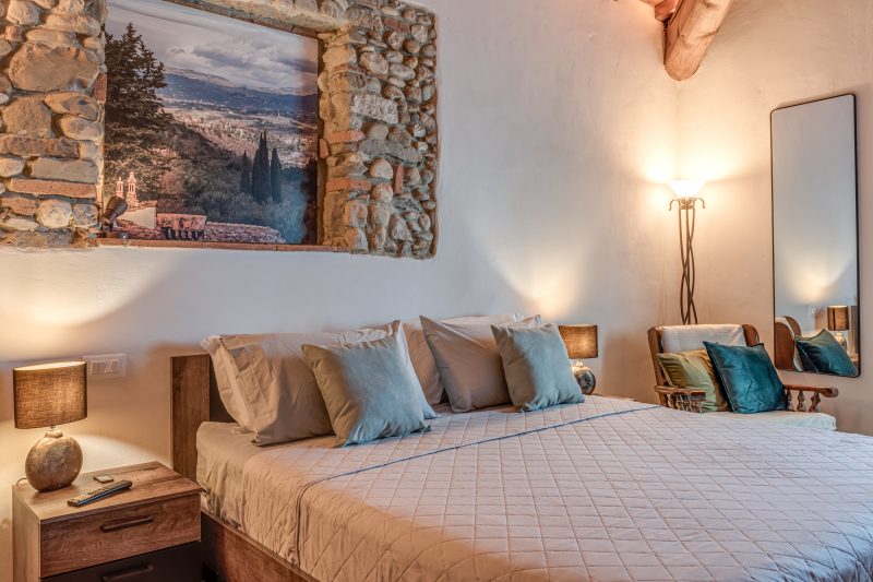 Luxury Chianti Road - 3BR Free Parking