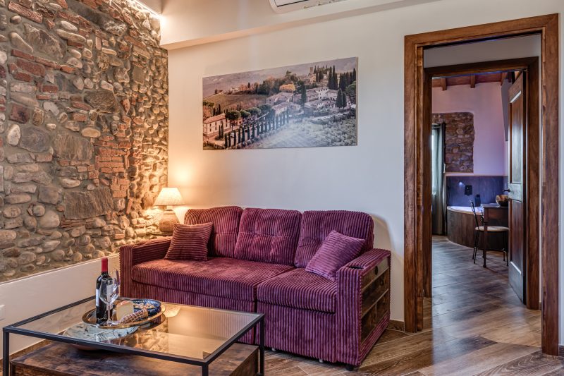 Luxury Chianti Road - 3BR Free Parking