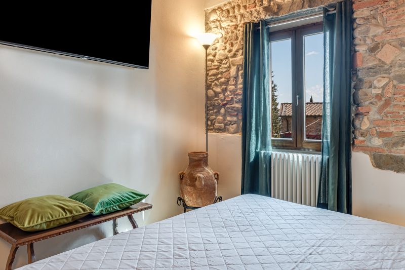 Luxury Chianti Road - 3BR Free Parking