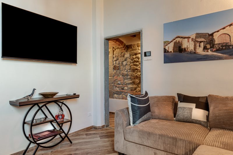 Luxury Chianti Road - 3BR Free Parking