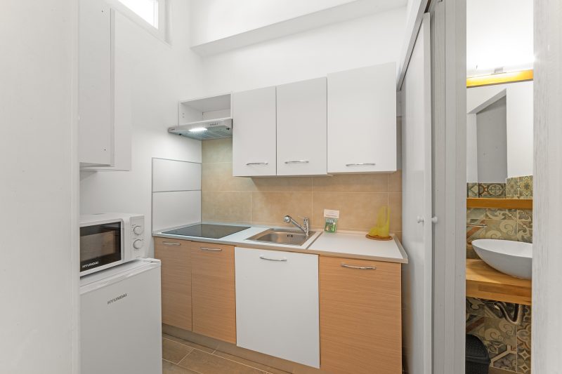 Casa Miggiano 6 BR Apartment in Town