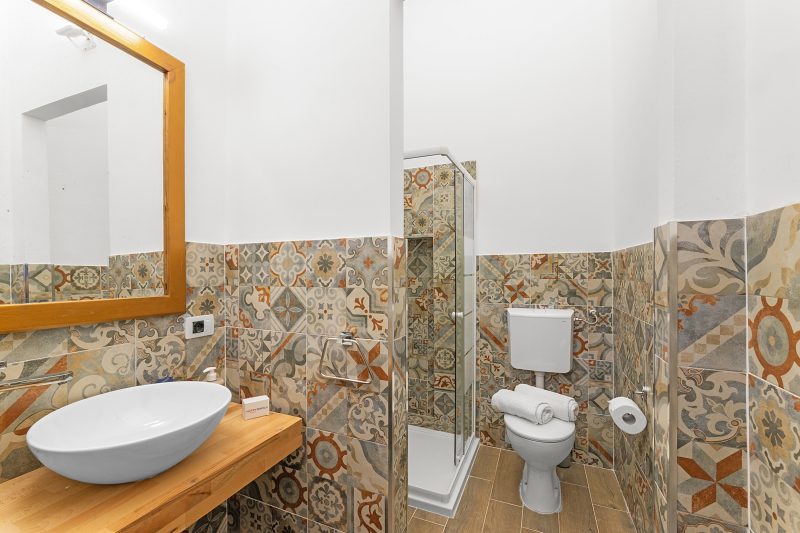 Casa Miggiano 6 BR Apartment in Town