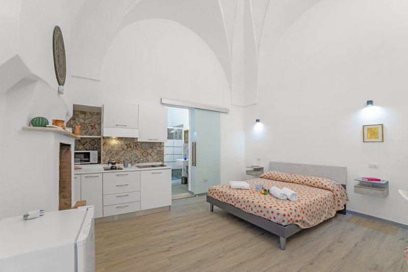 Casa Miggiano 6 BR Apartment in Town
