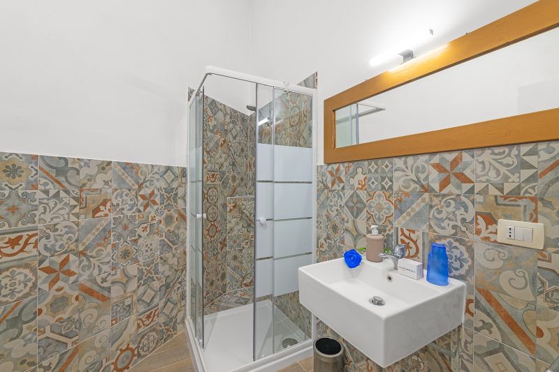 Casa Miggiano 6 BR Apartment in Town