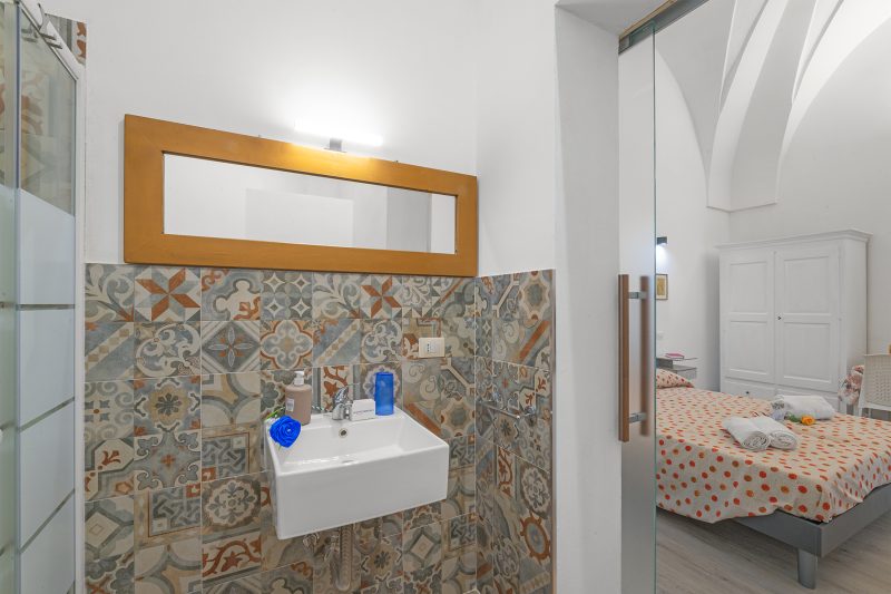 Casa Miggiano 6 BR Apartment in Town