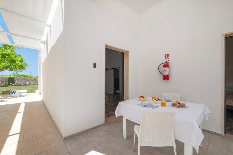Casa Miggiano 6 BR Apartment in Town