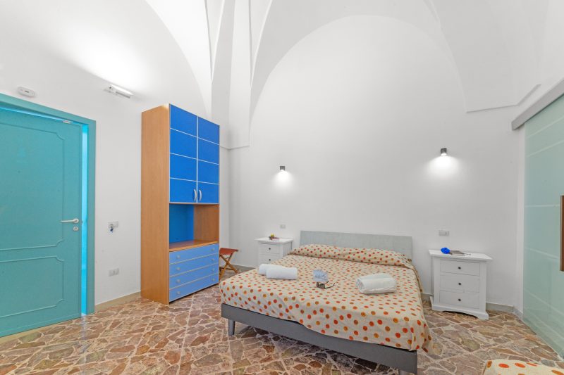 Casa Miggiano 6 BR Apartment in Town