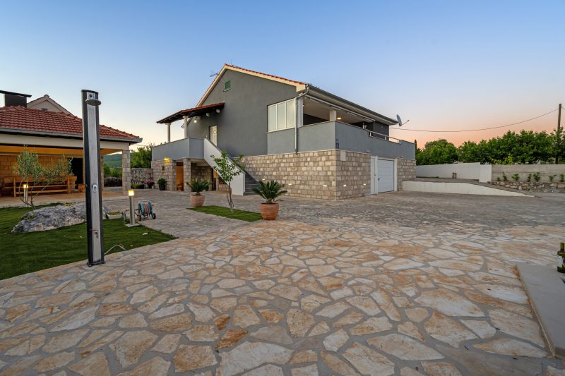 Pool Villa Marija