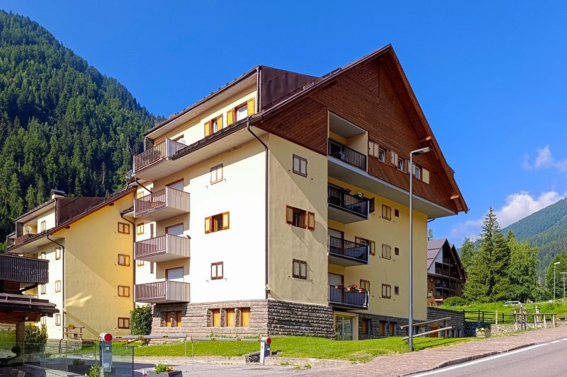 Ski In-Ski Out Apartment in Peio Val di Sole