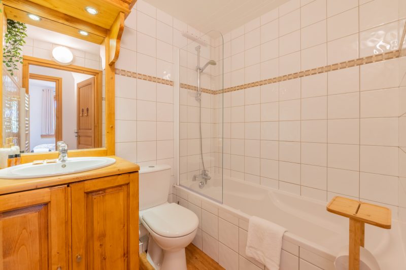 V Balme 13: Beside Ski Lift; Pool, Sauna & Gym