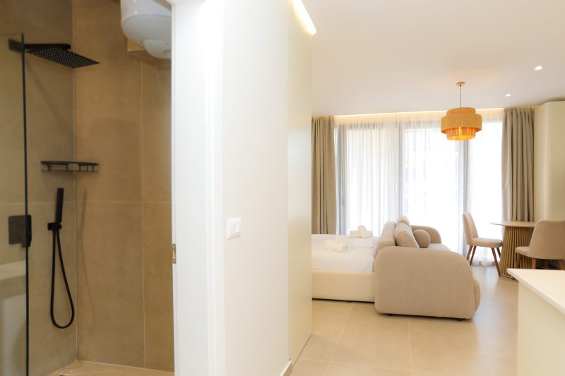 Palm Coastal White Studio