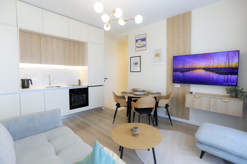 Seaside Serenity Palm Apartment