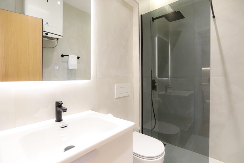 Modern Pool Side Studio Palm