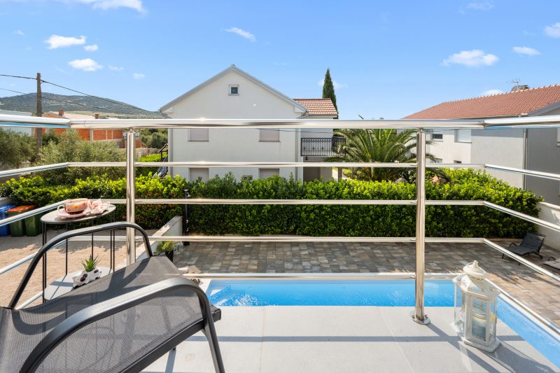 Holiday House Lana With Pool
