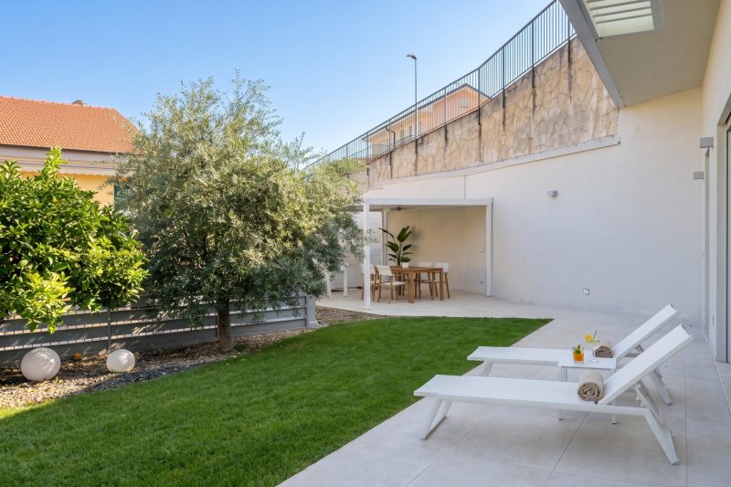 Villa Venere With Garden & Parking