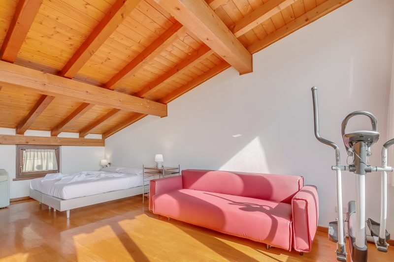 Loft In Center With Lake View