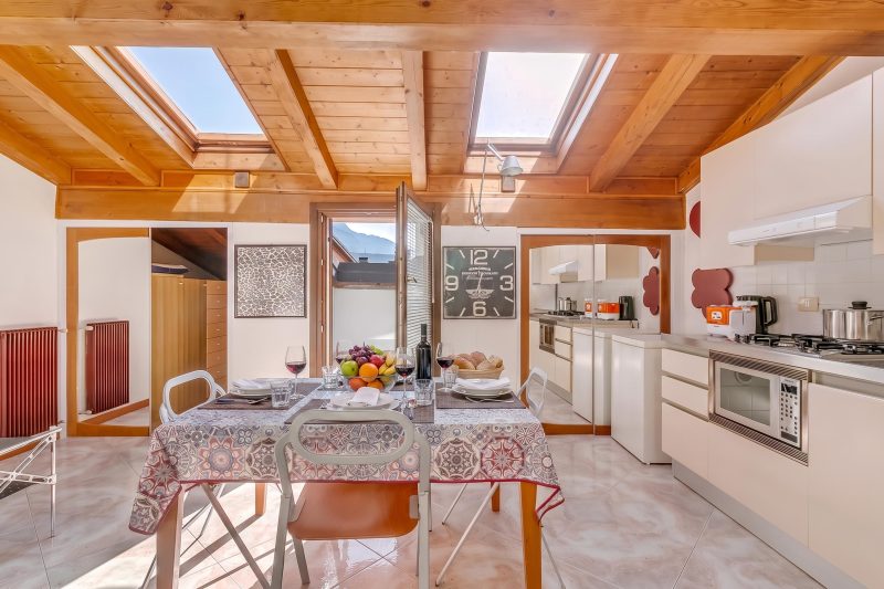 Loft In Center With Lake View