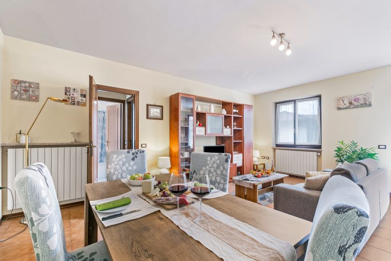 Sunrise in Baveno: Apartment for 4 with Balcony
