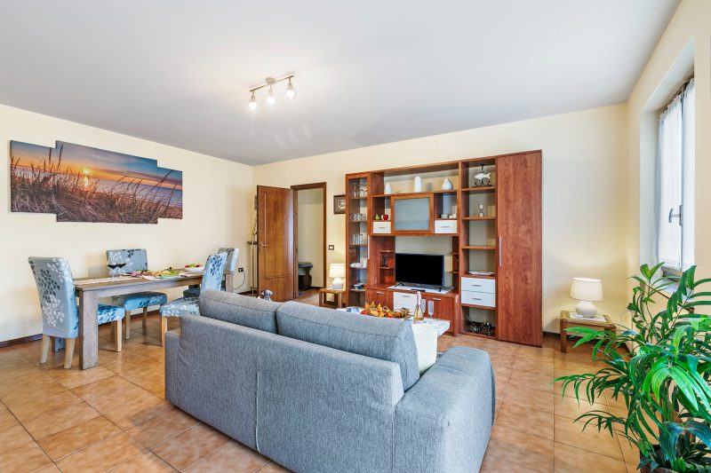 Sunrise in Baveno: Apartment for 4 with Balcony