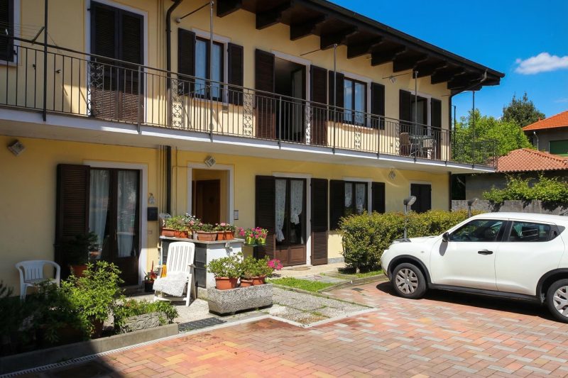 Sunrise in Baveno: Apartment for 4 with Balcony