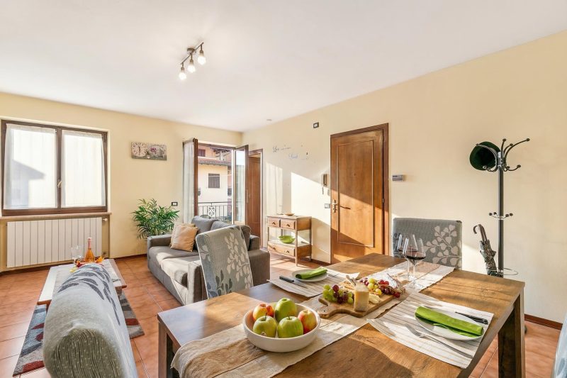 Sunrise in Baveno: Apartment for 4 with Balcony