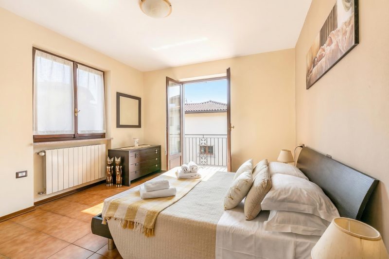 Sunrise in Baveno: Apartment for 4 with Balcony