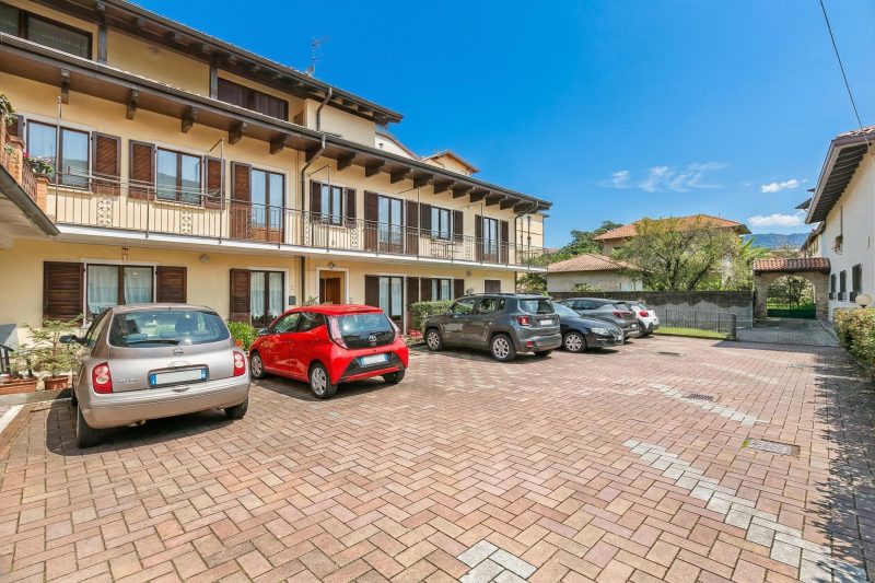 Sunrise in Baveno: Apartment for 4 with Balcony