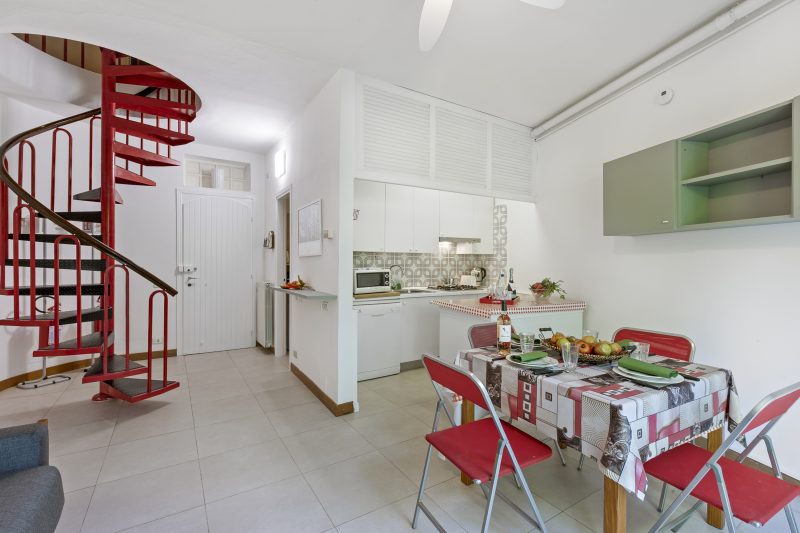 Rododendro Rosso: Duplex with Pool, Tennis and BBQ