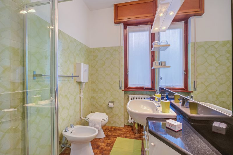 Connie's Apartment Modern 2BR, Private garden, Mountain Views in Monvalle
