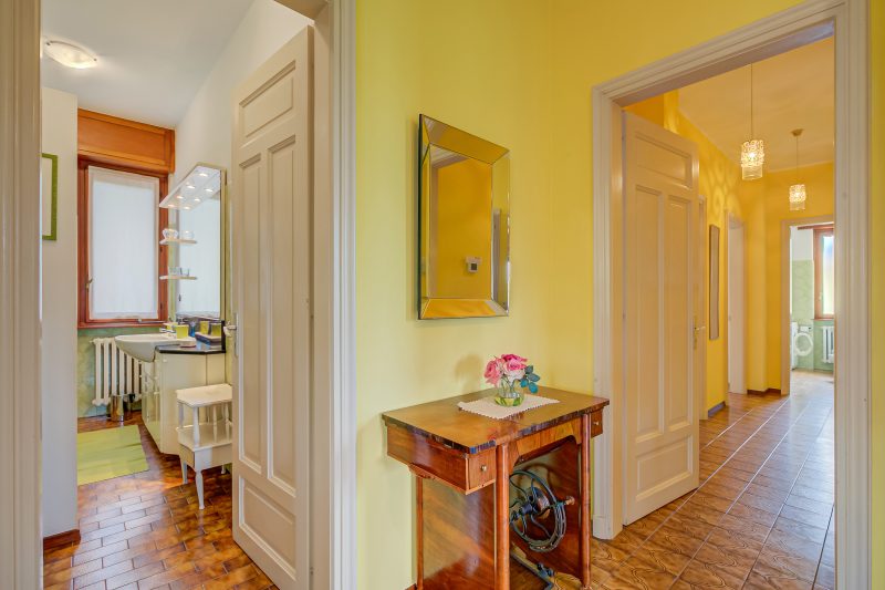 Connie's Apartment Modern 2BR, Private garden, Mountain Views in Monvalle