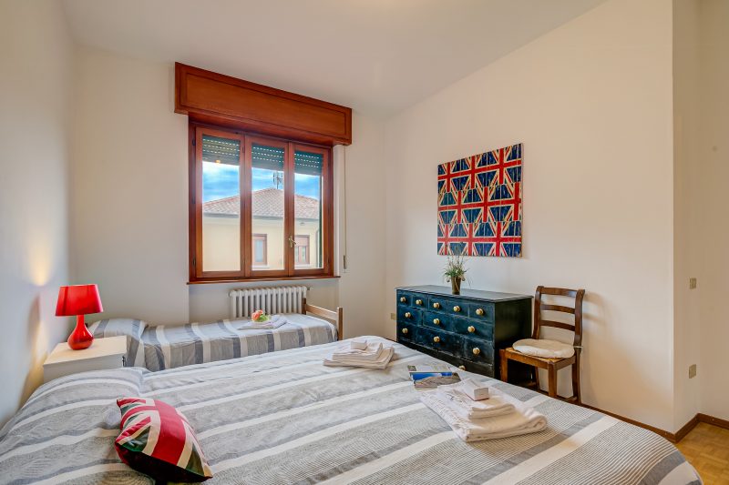Connie's Apartment Modern 2BR, Private garden, Mountain Views in Monvalle