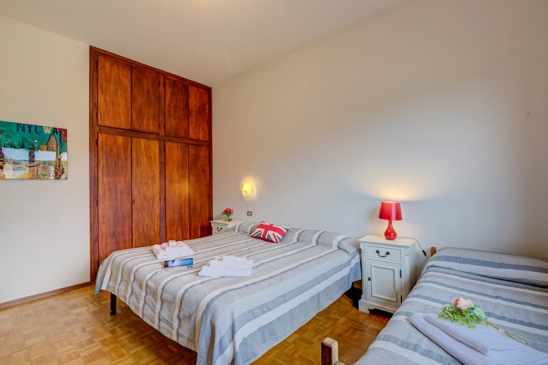 Connie's Apartment Modern 2BR, Private garden, Mountain Views in Monvalle