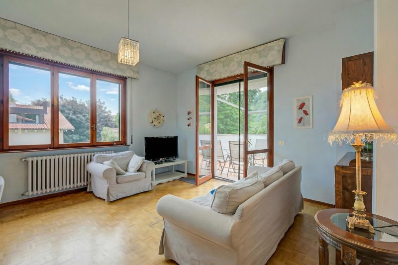 Connie's Apartment Modern 2BR, Private garden, Mountain Views in Monvalle