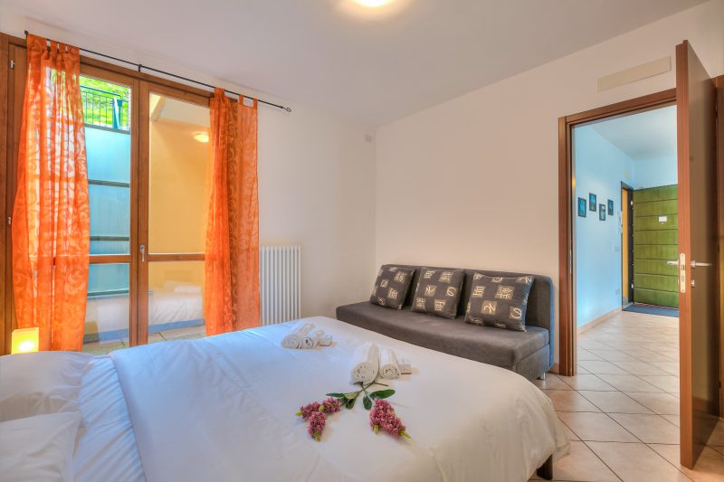 Va Pensiero sul Lago: Lake Maggiore Stunning View Balcony