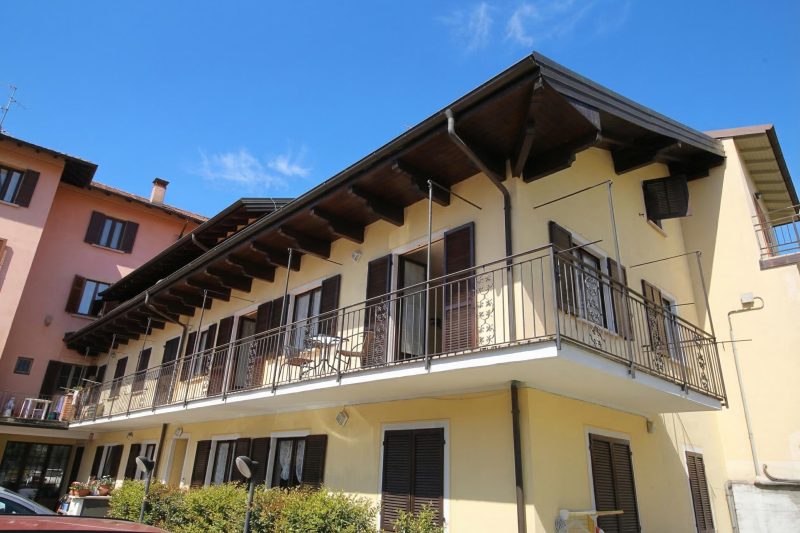 Petalo Bianco: 100m from Lake, Parking and Balcony