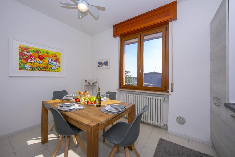 Casa dei Quadri - Lake View Apartment with Balcony